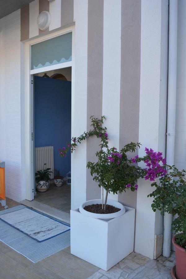 Casa Polly B&B Гротамаре Екстериор снимка